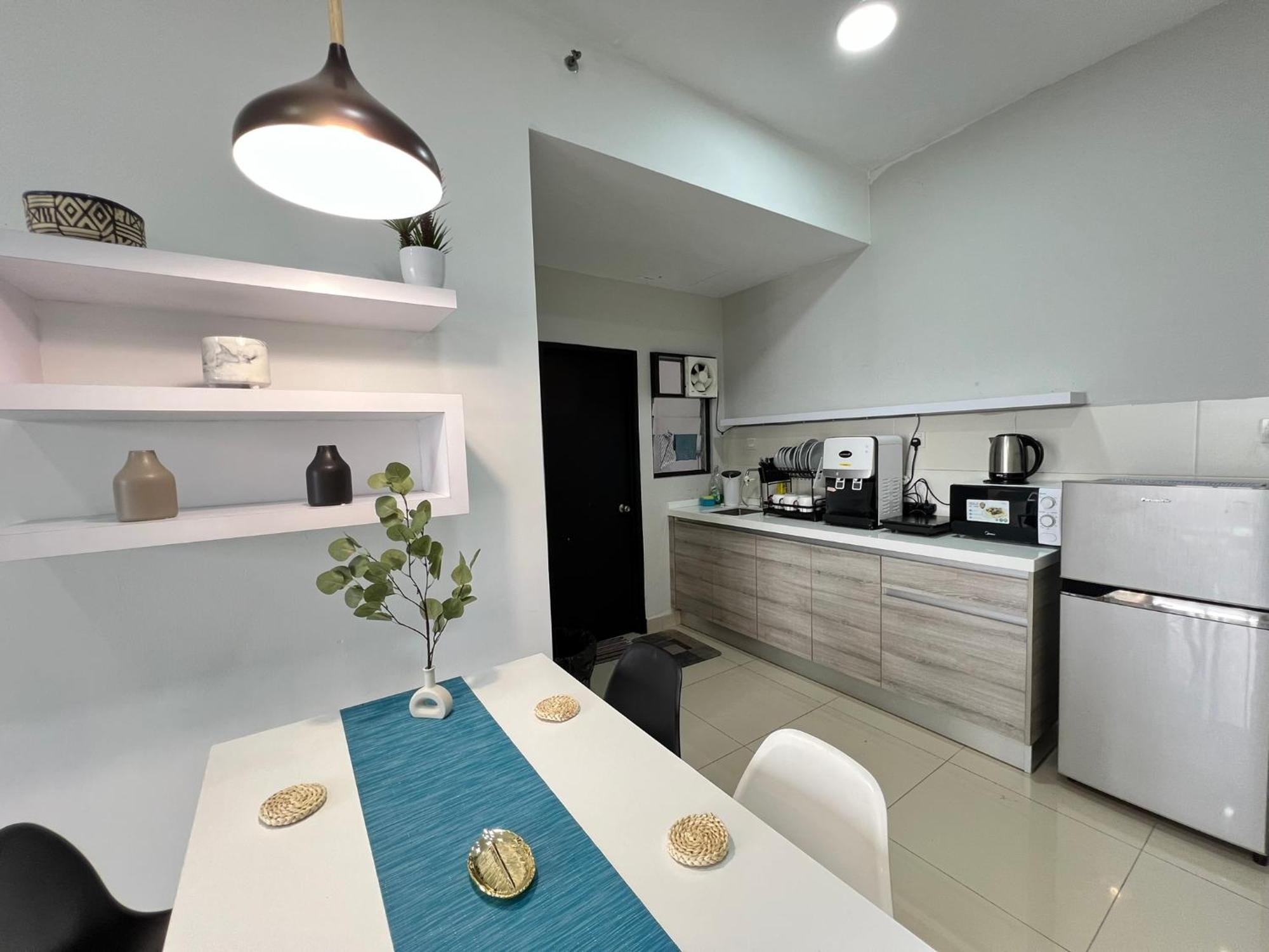 Riverview 8pax 2br In Kbtown Wi-fi, A-11-3a * Kota Bharu