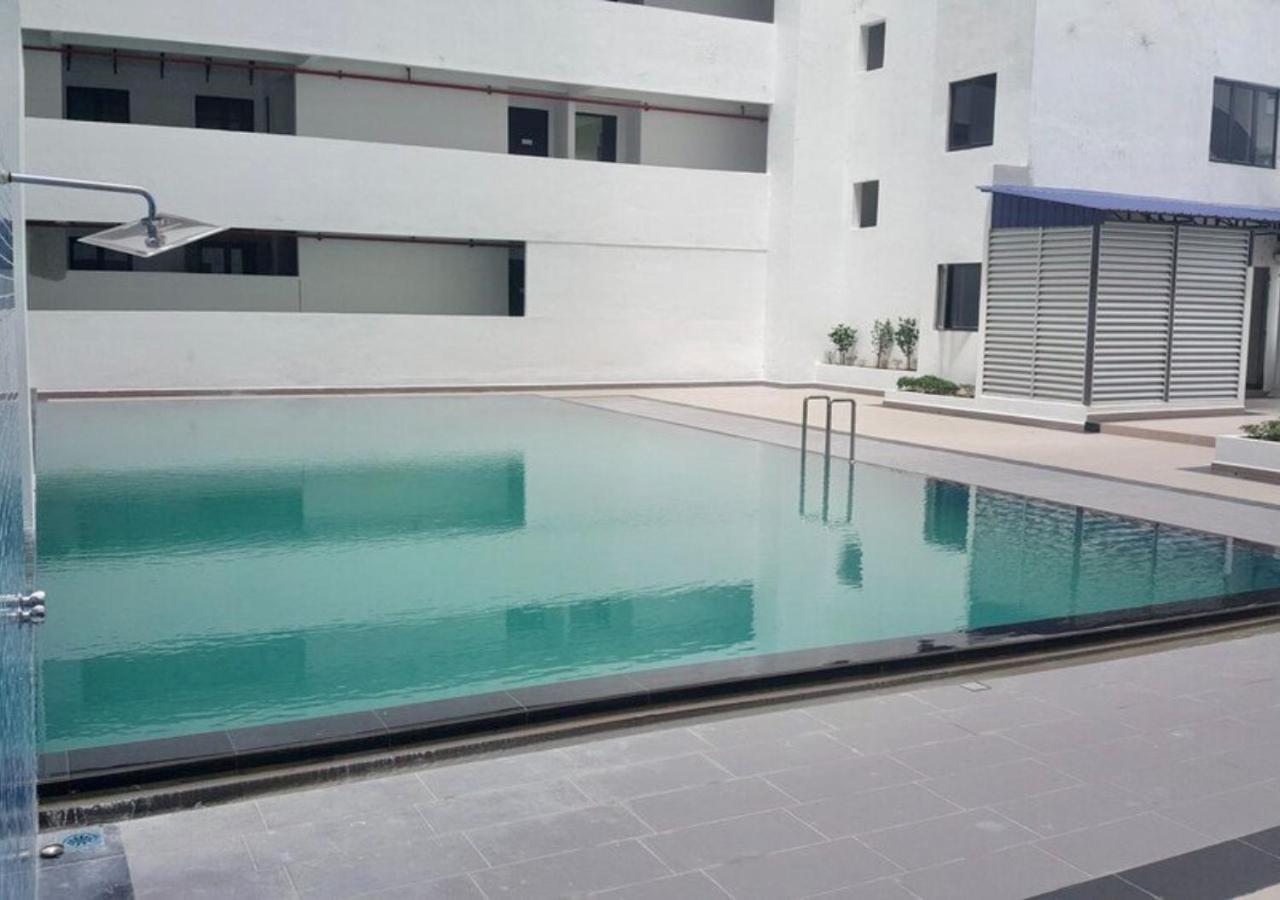 Riverview 8pax 2br In Kbtown Wi-fi, A-11-3a * Kota Bharu